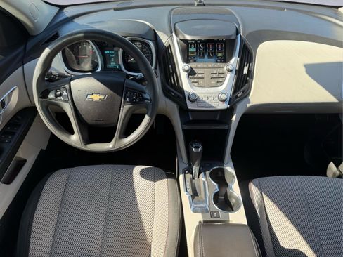 Used 2017 Chevrolet Equinox LS FWD image 16