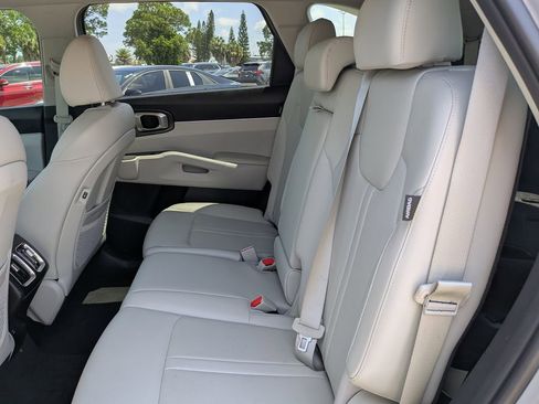 Certified 2024 Kia Sorento S FWD image 18