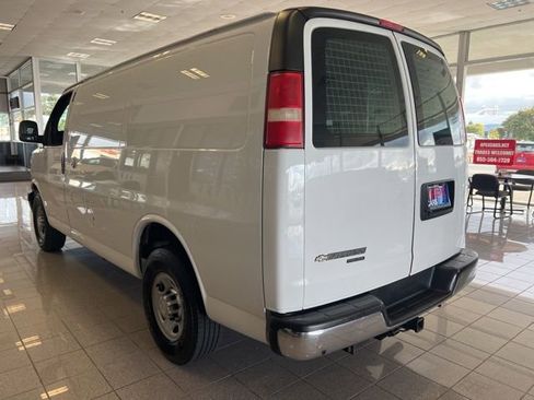 Used 2014 Chevrolet Express 2500 image 9