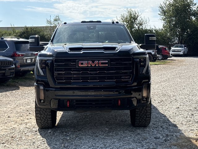 Used 2024 GMC Sierra 2500 AT4X AWD/4WD image 2