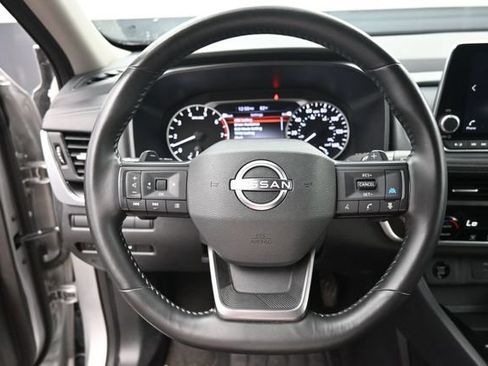 Used 2025 Nissan Rogue SV AWD/4WD image 22
