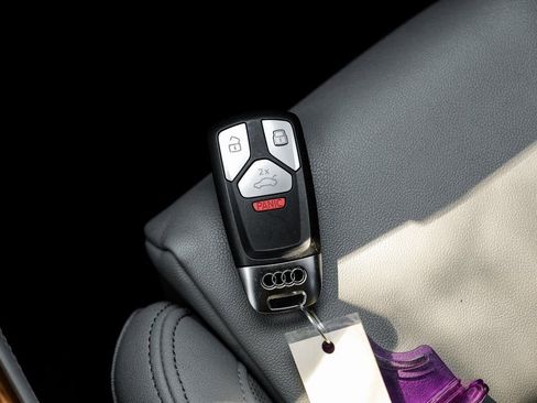 Used 2022 Audi Q5 2.0T Prestige w/ Prestige Package image 71