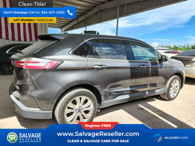 Used 2020 Ford Edge Titanium w/ Equipment Group 301A FWD image 4