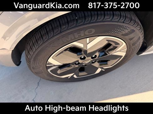 Certified 2023 Kia Niro Wave FWD image 10