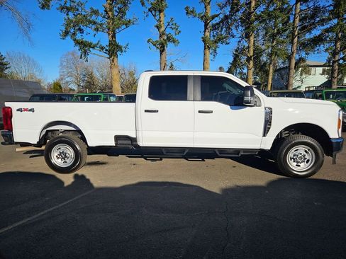 Used 2024 Ford F250 XL w/ XL Chrome Package image 8