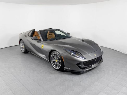 Used 2023 Ferrari 812 GTS RWD image 6