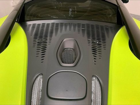 Used 2023 McLaren Artura image 16