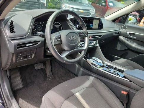 Certified 2023 Hyundai Sonata SEL w/ Convenience Package FWD image 12