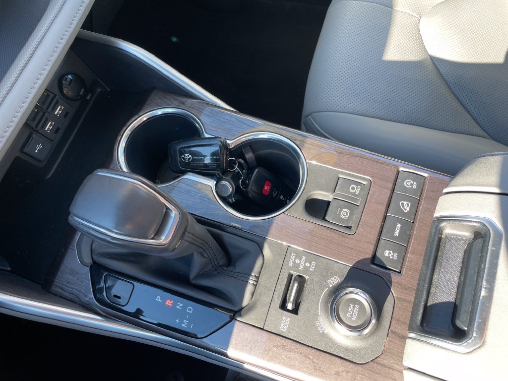 Used 2020 Toyota Highlander Limited AWD/4WD image 22
