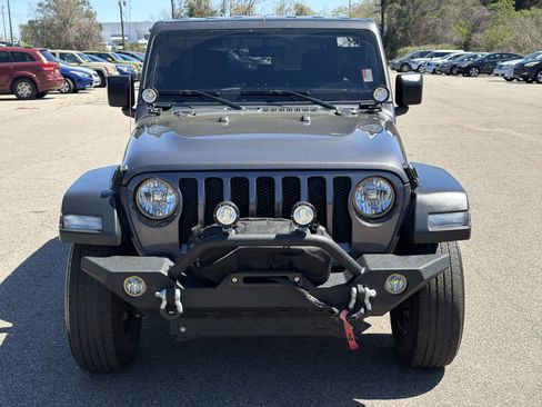 Used 2023 Jeep Wrangler Sport S image 8