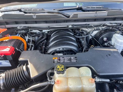 Used 2018 Chevrolet Silverado 1500 LT w/ LT Eassist Package image 55