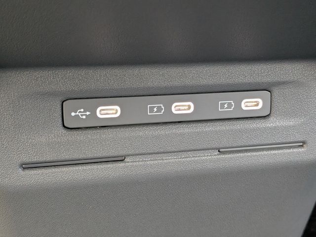 New 2027 Kia EV3 Wind FWD image 22