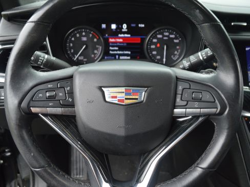 Used 2023 Cadillac XT6 Premium Luxury w/ Technology Package AWD/4WD image 14