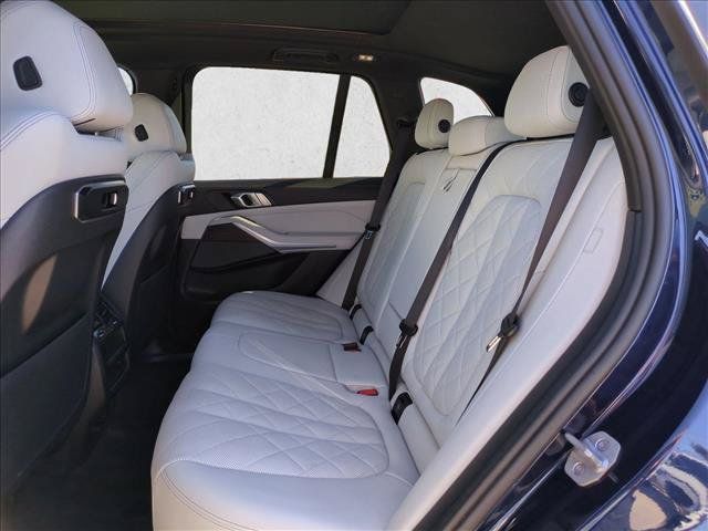 Used 2025 BMW X5 xDrive50e w/ Premium Package AWD/4WD image 20
