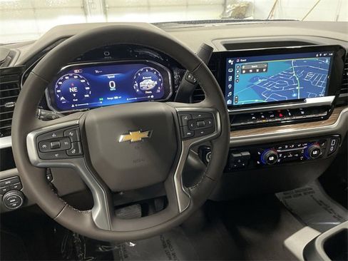 New 2026 Chevrolet Silverado 1500 LT w/ Leather Package image 18