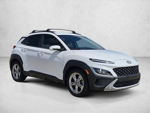 Used 2023 Hyundai Kona SEL AWD/4WD image 3