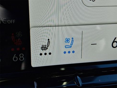 Certified 2025 Volkswagen Atlas Cross Sport SEL Premium R-Line image 26