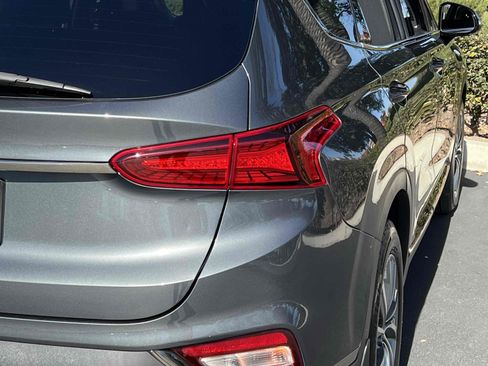 Used 2020 Hyundai Santa Fe Limited image 17
