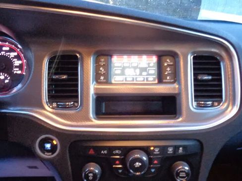 Used 2014 Dodge Charger SE w/ Sport Appearance Group RWD image 14