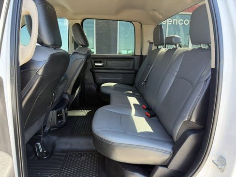 Used 2019 RAM 3500 Tradesman w/ Chrome Appearance Group AWD/4WD image 9