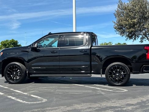 Used 2025 Chevrolet Silverado 1500 High Country AWD/4WD image 7