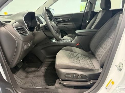 Used 2024 Chevrolet Equinox LT w/ LPO, Floor Liner Package FWD image 10