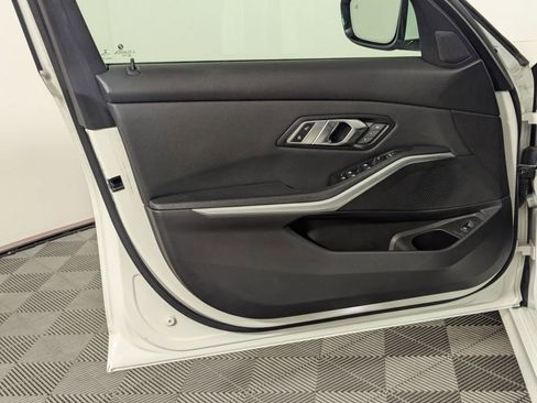 Used 2020 BMW 330i Sedan w/ Convenience Package image 46