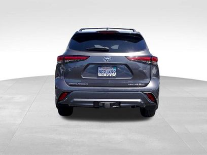 Used 2023 Toyota Highlander Limited
