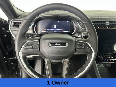 Used 2024 Jeep Grand Cherokee L Limited w/ Luxury Tech Group II AWD/4WD image 14