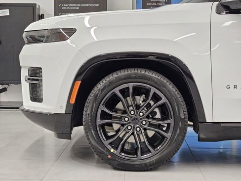 New 2026 Jeep Grand Wagoneer Summit w/ Rear Seat Video Group I image 9