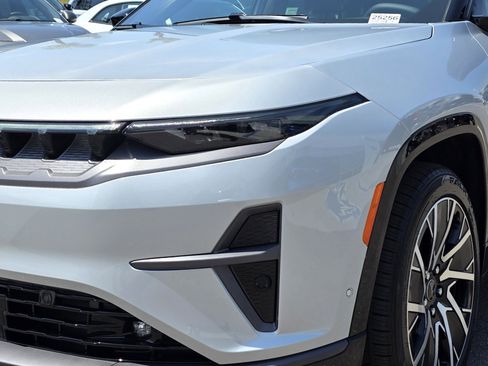 New 2025 Jeep Wagoneer S Limited image 8