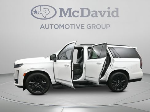 Used 2023 Cadillac Escalade Sport Platinum AWD/4WD image 52