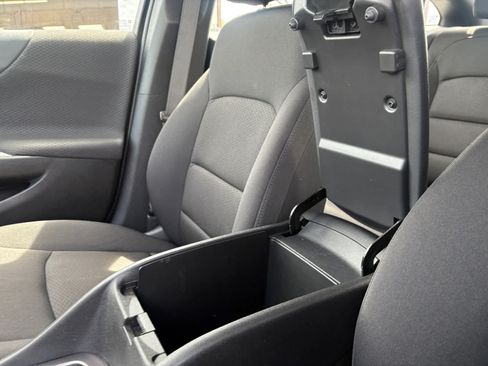 Used 2021 Chevrolet Malibu LS FWD image 31