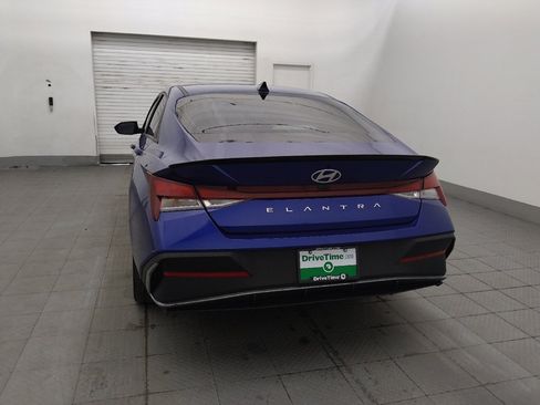 Used 2025 Hyundai Elantra Sport FWD image 6