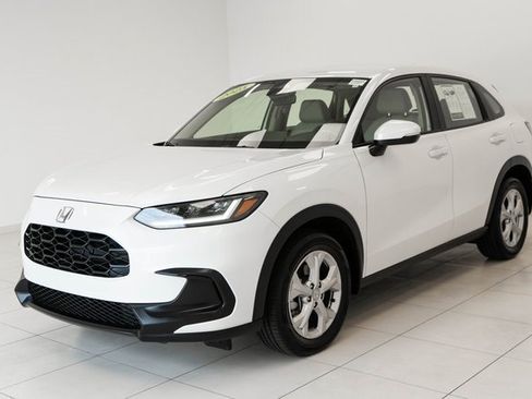 Certified 2025 Honda HR-V LX image 6