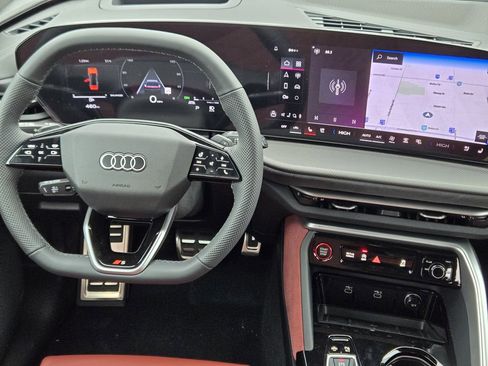 New 2025 Audi SQ5 Premium Plus image 32