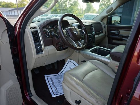 Used 2016 RAM 1500 Laramie w/ Convenience Group AWD/4WD image 14