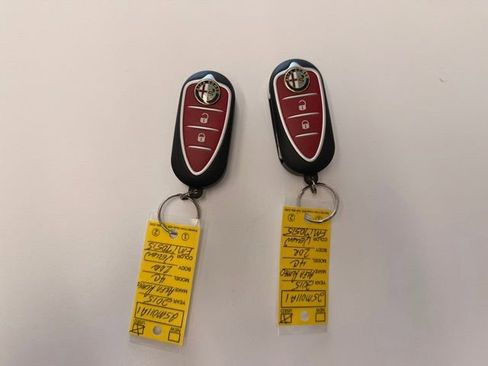 Used 2015 Alfa Romeo 4C Spider w/ Convenience Group image 37