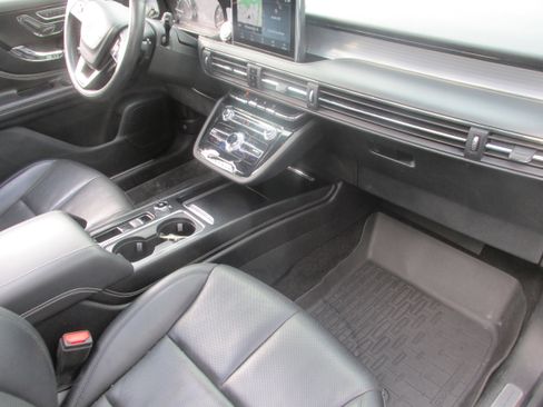 Used 2022 Lincoln Corsair AWD w/ Premium Package image 26