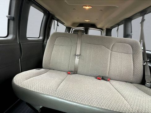 Used 2019 Chevrolet Express 2500 LS RWD image 22