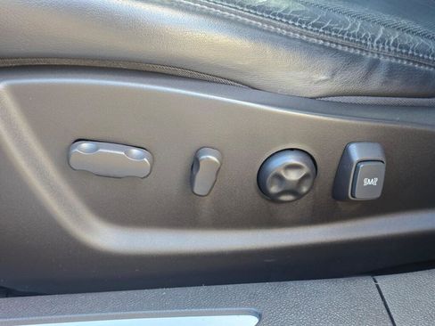 Used 2007 Cadillac DTS Performance image 38