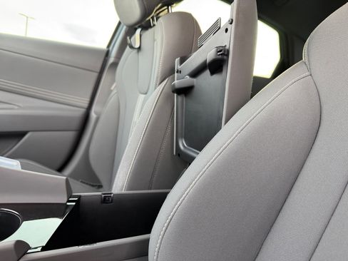 Certified 2024 Hyundai Elantra SEL w/ Convenience Package image 15