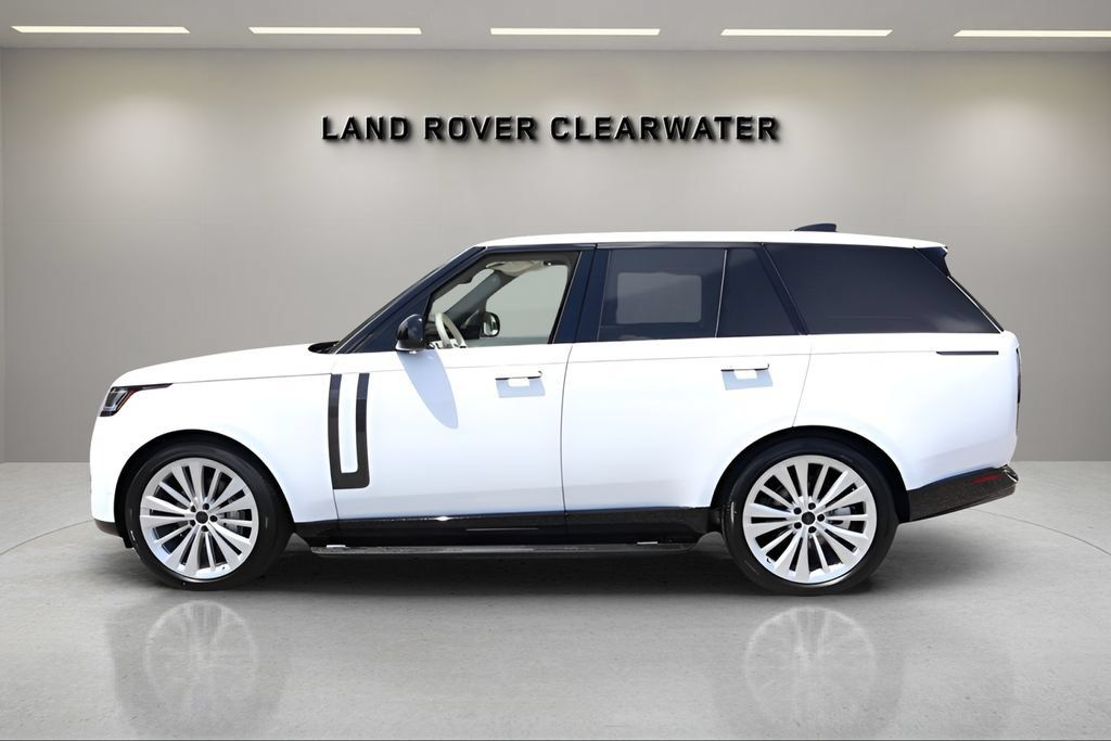 New 2026 Land Rover Range Rover SE AWD/4WD image 2