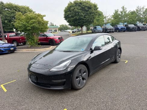 Used 2022 Tesla Model 3 Long Range AWD/4WD image 3