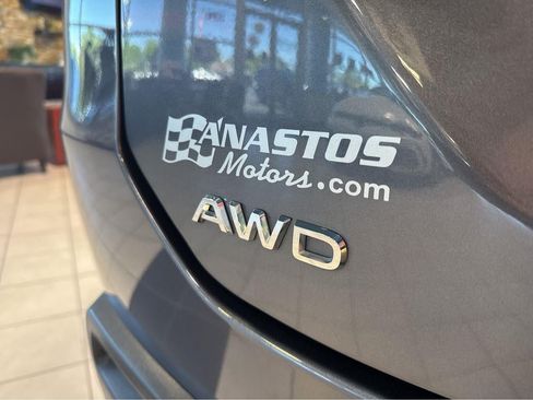 Used 2025 Honda Pilot Touring image 13