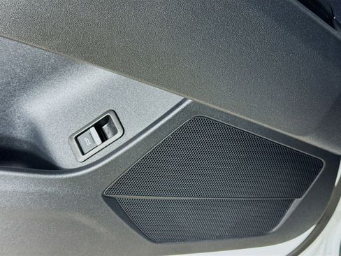 Used 2023 Audi Q4 e-tron Premium Plus w/ Premium Plus image 19