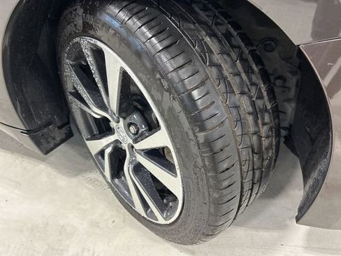 Used 2016 Nissan Maxima 3.5 SL FWD image 17