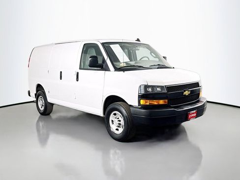 Used 2021 Chevrolet Express 2500 w/ Driver Convenience Package image 7