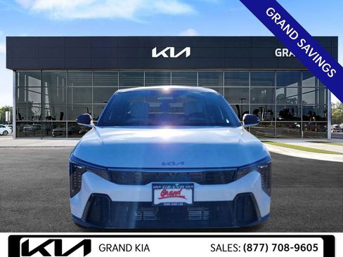 New 2025 Kia K4 GT-Line Turbo image 3