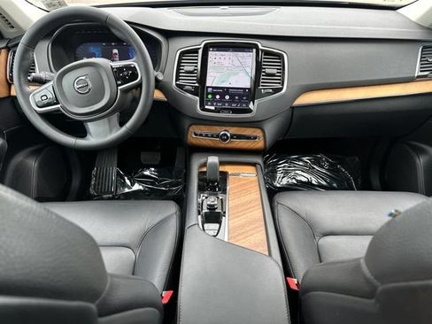 Certified 2023 Volvo XC90 B6 Plus w/ Protection Package Premier AWD/4WD image 17